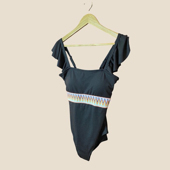 Other - Black NWOT One Piece Swimsuit Ruffle Strap Zig Zag Waist Ribbed Size L
